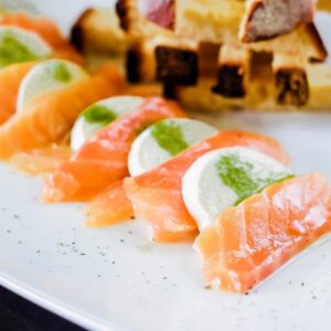 ensalada-de-salmon-con-mozzarella